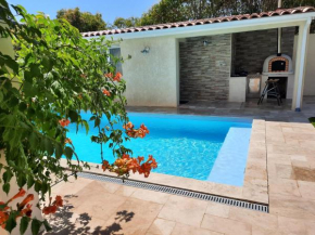 Dépendance avec piscine et jardin privés sans vis-à-vis